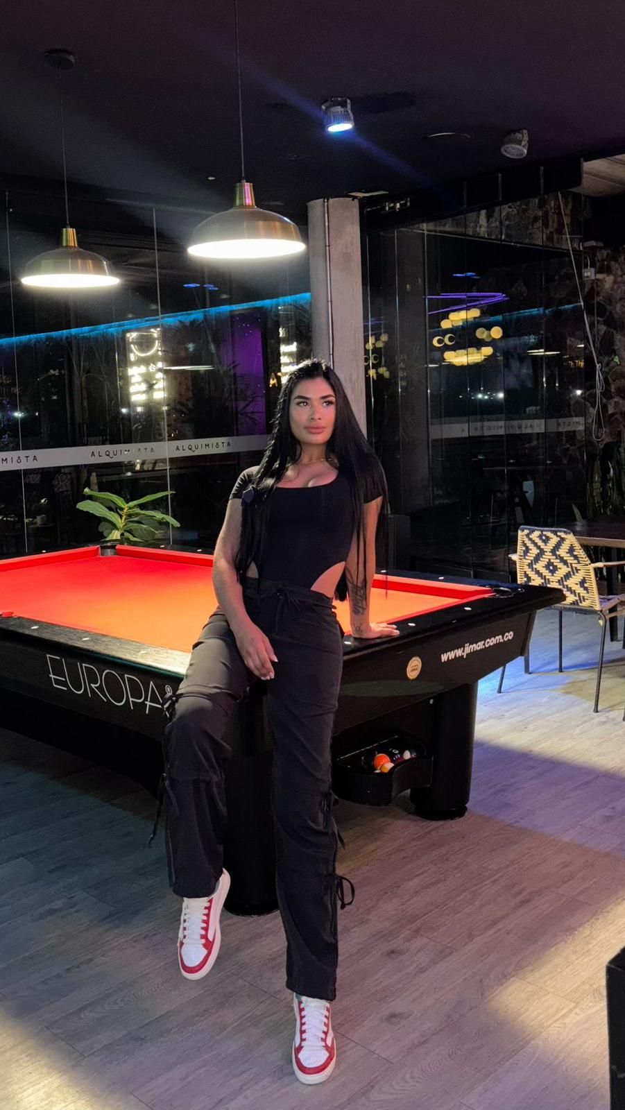 Escort - BUGATTI - Ibiza Tops